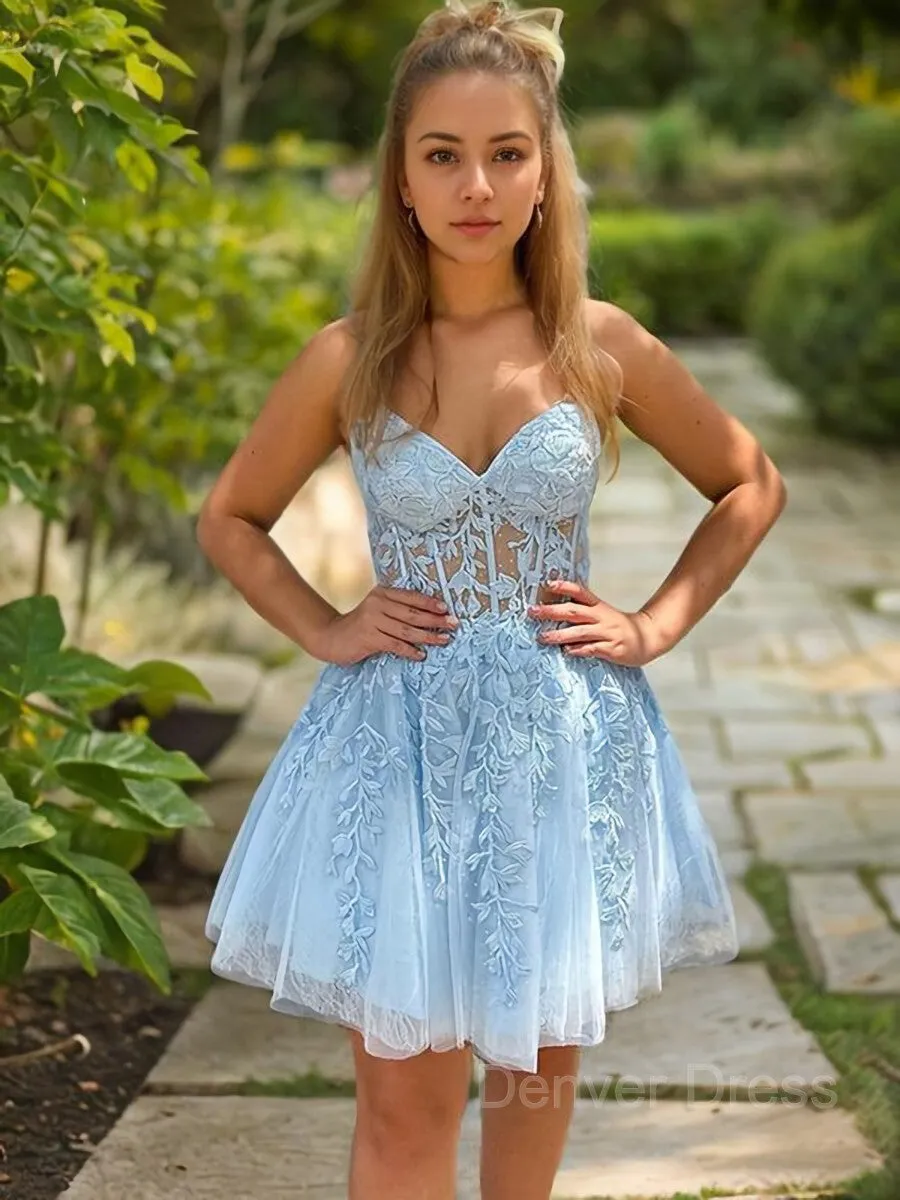 A-Line Strapless Knee-Length Tulle Homecoming Dress with Appliques Lace