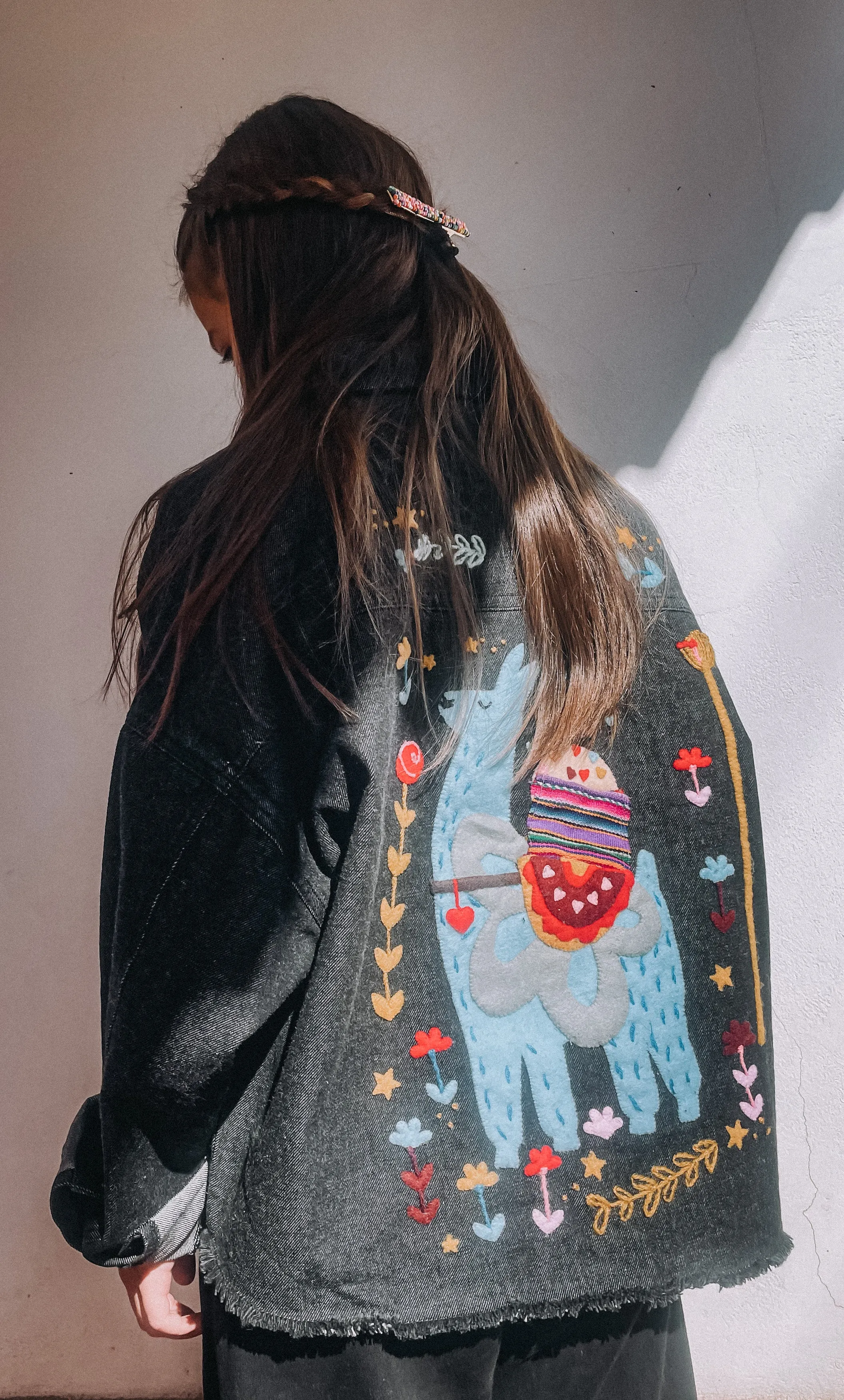 AGUSTINA - EMBROIDERED DENIM JACKET - LLAMA