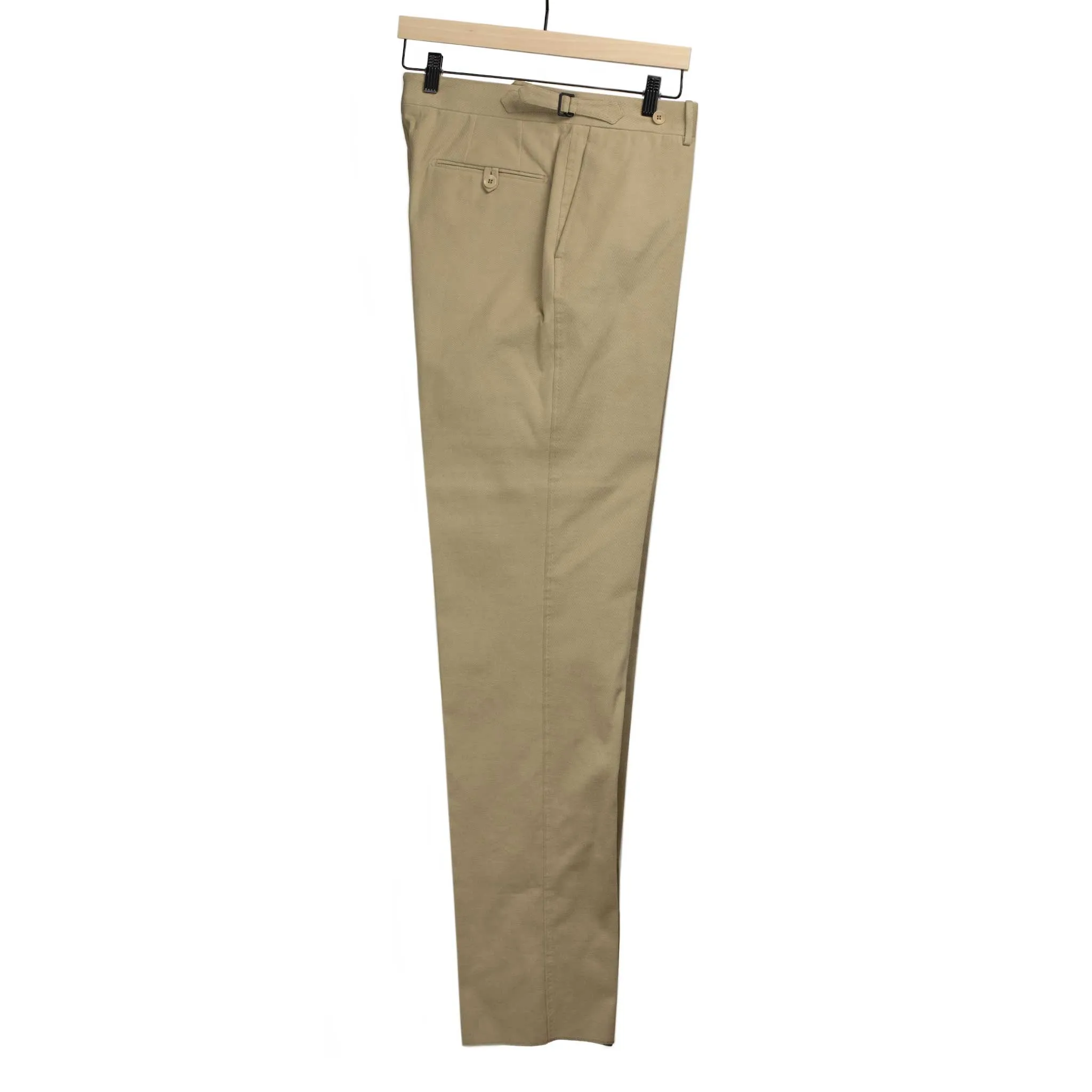 Higher-rise side tab trousers in beige cotton twill (restock)